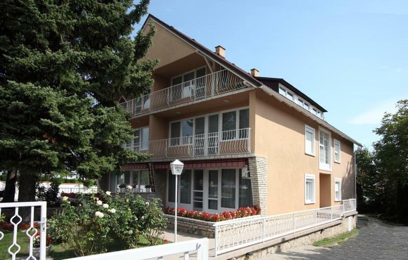 Siesta Apartmanház Balatonfüred Exterior foto